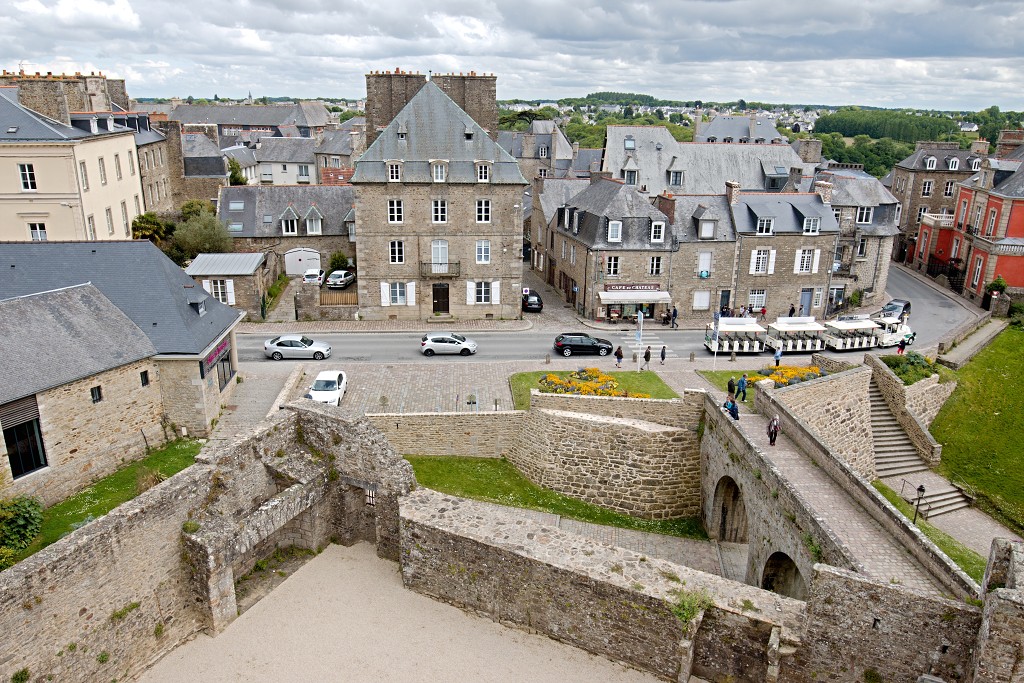 dinan france frankrijk hdr cote d'armor rance bretagne klooster abdij vestingstad chateau